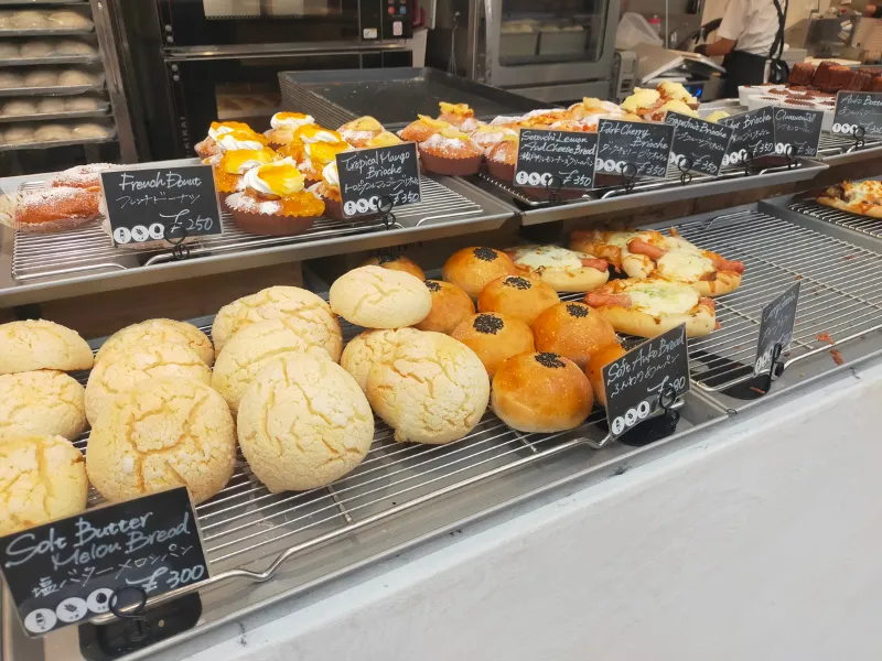 ヨシノベーカリー　パン売り場2